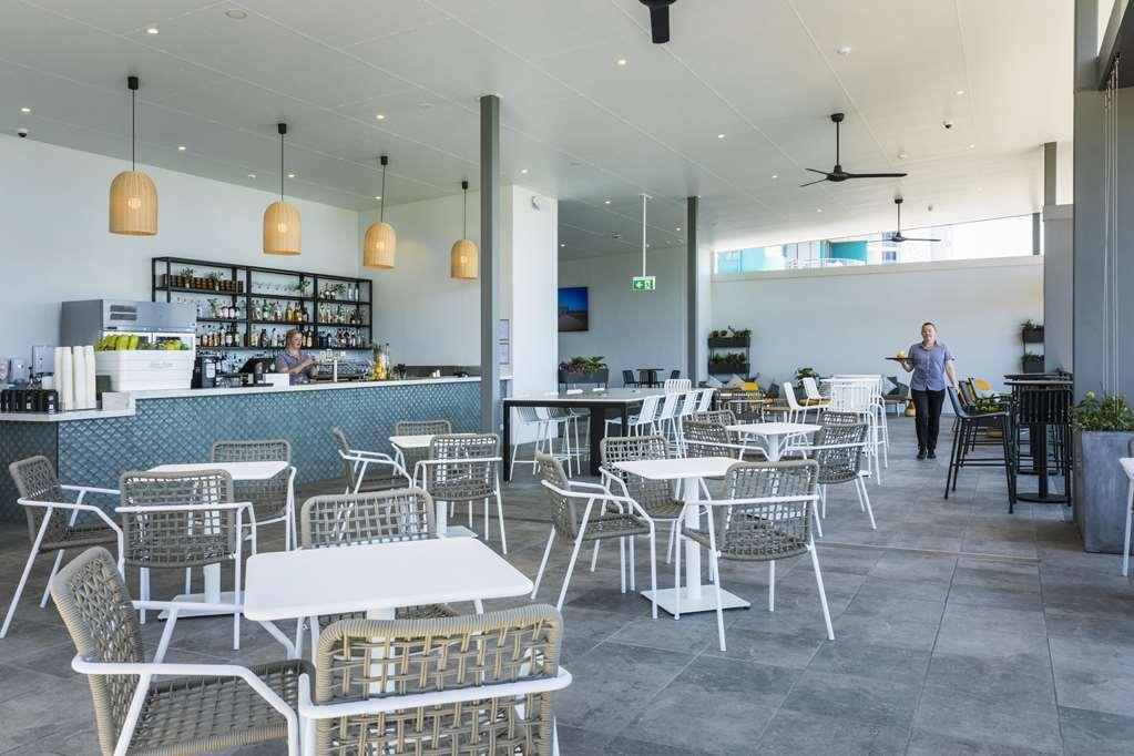 Oaks Cairns Hotel Restoran fotoğraf